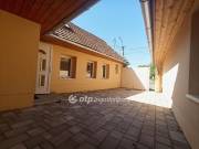 Eladó 100 m2-es családi ház Gyöngyös, Központhoz közel.