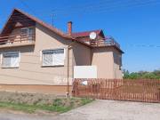 Eladó 220 m2-es családi ház Túrkeve, Kitűnő