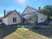 Eladó 63 m2-es téglalakás Mezőhegyes, Béka-tó