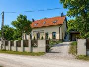 Eladó 259 m2-es családi ház Esztergom, Diósvölgy