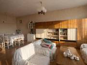 Eladó 240 m2-es családi ház Eger, Családi házas környezet