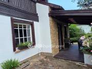 Eladó 236 m2-es családi ház Budaörs, családi házas , elegáns