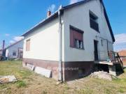 Eladó 100 m2-es családi ház Tass, Fő utca