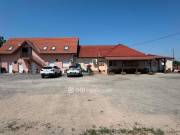 Eladó 300 m2-es családi ház Abony, Város széle.