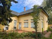 Eladó 170 m2-es családi ház Cegléd, belváros