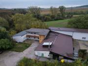 Eladó 845 m2-es ipari ingatlan Leányvár