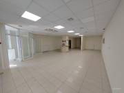 Eladó 205 m2-es üzlethelyiség Tököl