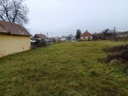 Eladó 920 m2-es építési telek Újszász