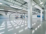 Kiadó 1700 m2-es irodaépület Pécs, Siklósi út
