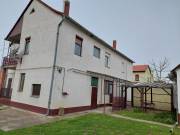Eladó 220 m2-es családi ház Vaskút