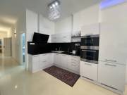 Eladó 110 m2-es téglalakás Budapest VI. kerület