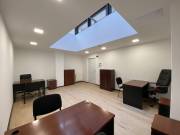 Kiadó 30 m2-es iroda Pécs, Király utca