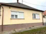 Eladó 95 m2-es családi ház Fajsz