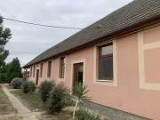 Eladó 140 m2-es családi ház Tolna