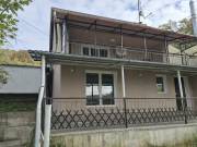 Eladó 43 m2-es nyaraló Pomáz
