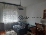 Eladó 100 m2-es házrész Tardos, Templom tér