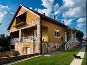 Eladó 217 m2-es családi ház Tápiószecső