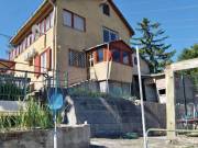 Eladó 122 m2-es családi ház Budakalász