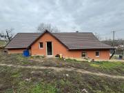 Eladó 110 m2-es nyaraló Baj, Csitári út