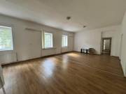 Eladó 343 m2-es téglalakás Balatonfűzfő