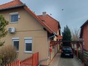 Eladó 140 m2-es ikerház Pécs