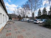 Kiadó 400 m2-es üzlethelyiség Tatabánya, Deák Ferenc utca