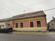 Eladó 147 m2-es házrész Szentlőrinc