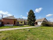 Eladó 190 m2-es családi ház Decs