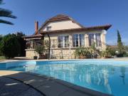 Eladó 338 m2-es családi ház Balatonalmádi