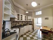 Eladó 76 m2-es téglalakás Budapest V. kerület, Garibaldi utca