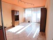 Eladó 62 m2-es csúsztatott zsalus lakás Budapest XX. kerület, Berkenye sétány