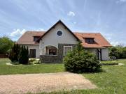 Eladó 220 m2-es családi ház Vászoly