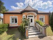 Eladó 290 m2-es családi ház Balatonfüred