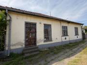 Eladó 200 m2-es családi ház Tápiószecső