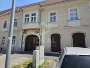Győr, Újváros, újszerű, amerikai konyhás + 2 szobás tégla lakás, bútorozottan kiadó.