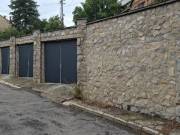 Pécsett, Egyetemvárosaban a Pacsirta utcában önálló garázs eladó