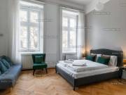 Andrássy úton 190 nm-es, 7 szobás lakás KIADÓ
