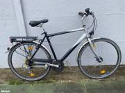 Ktm 28-as aluvázas agydinamós újszerű minőségi Trekking kerékpár