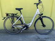 Raleigh 28-as újszerű aluvázas agydinamós Trekking kerékpár Shimano felszereltség 24-sebesség 51cm
