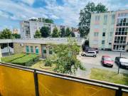 Eladó egy szigetelt 54 m²-es lakás Komárom közkedvelt részén!