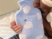 Kényelmes Plüss Melegítő Párna Kék Szív Alakú - 1000ml Kapacitású