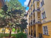 Eladó tulajdonostól a Corvin Plaza melletti társasházban, egy 40m2-es 1 szobás, erkélyes lakás
