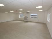 140 m2-es kereskedelmi és ipari ingatlan Göd