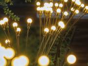 Leszúrható szolár lámpa - szentjánosbogár - 8 melegfehér LED - 70 cm