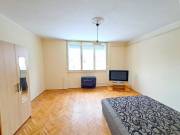 AZONNAL KÖLTÖZHETŐ! Kecskeméten téglaépítésű, társasházban, 1. emeleti, 36m2-es, 1 szobás, jó állapo