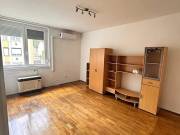 Eladó Kaposváron a Szántó utcában egy 27 m²-es, 1. emeleti, téglaépítésű garzonlakás