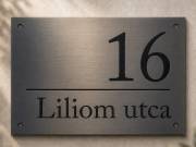 Prémium egyedi házszámtábla választható színben 25x15 cm