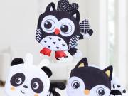Kontrasztos fekete-fehér-színes lapozható textil farkincás babakönyv - első könyvem - Panda, Róka, B