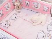 DOMBABY 3 részes ágynemű garnitúra fejvédővel MACIS PINK - DOM-BER