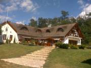 Debrecentől 16 km-re, egy háromszintes, 6 szobás, 27 fős, wellness részleggel rendelkező, cc. bruttó